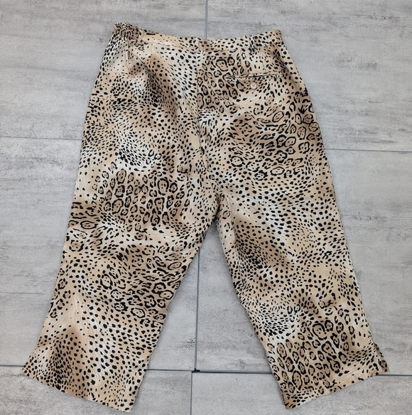 K.T. Golf by Keneth Tool Womens Cheetah Print Pull On Capri Pants Lightweight 12 - Picture 7 of 7